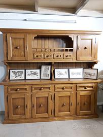 Credenza rustica.
