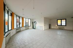 NEGOZIO A MONTALTO DORA