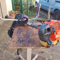 Decespugliatore professionale Oleomac BC530T