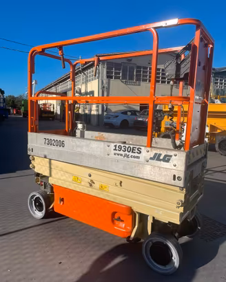 Piattaforma elettrica verticale JLG 1930ES