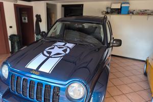 Jeep Cherokee 2500 crd sport