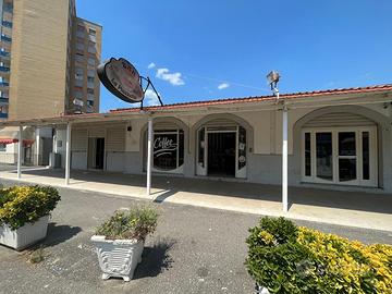 Rif. 228 baia verde - locale commerciale in affitt