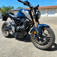 Honda cb125r