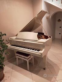 Pianoforte mezza coda bianco 