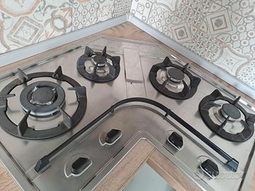 Piano cottura Franke angolare e cappa Airone inox