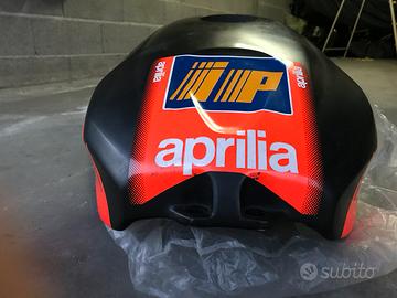 Serbatoio e pompa benzina Aprilia rsv