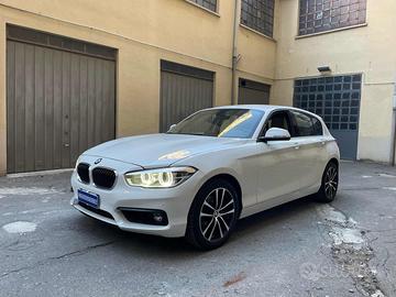 BMW 118 i 5p. LUXURY NAVI-PELLE!!!