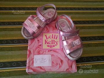 Scarpine e sandali per bambina