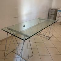 Tavolo in vetro di Design