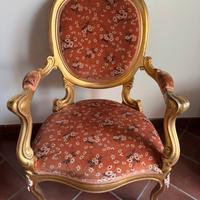 Poltrona in velluto motivo floreale