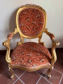 Poltrona in velluto motivo floreale