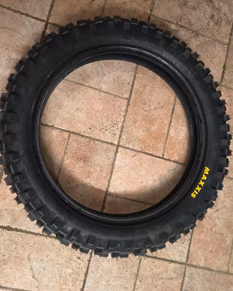 gomma posteriore maxxis 120 90 18