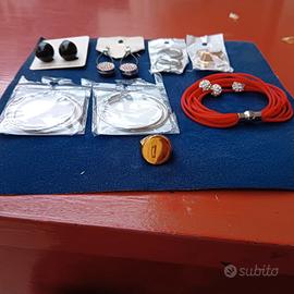 bijoux gioielli orecchini, anello e braccialetto 