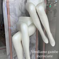 Gambe donna per vetrina