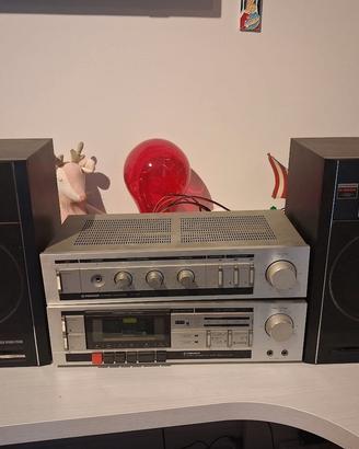 Impianto stereo Pioneer con casse da revisionare