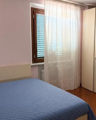 Camera da letto color panna - condizioni ottime