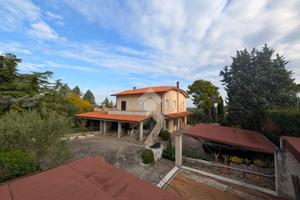 BIFAMILIARE A CORIANO