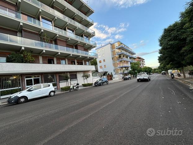 3 LOCALI A NAPOLI