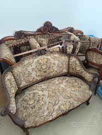 Divani, poltrone, sedie antiche