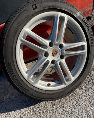 Cerchi PORSCHE PANAMERA completi di pneumatici P/E
