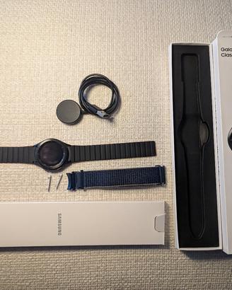 Orologio smartwatch Samsung Galaxy Watch 4 Classic