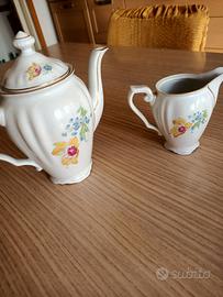 servizio da caffè in ceramica