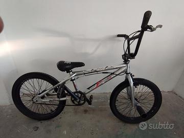 bicicletta bmx