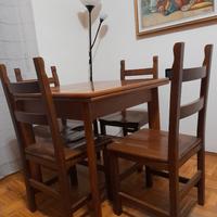 4 sedie e tavolo allungabile