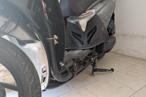  Kymco - People S 125 incidentato 