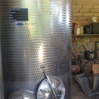Botti e filtri per vino e altri. 