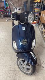 Vespa LX 125 ie blu notte