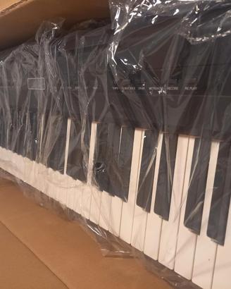 Pianoforte digitale nuovo.