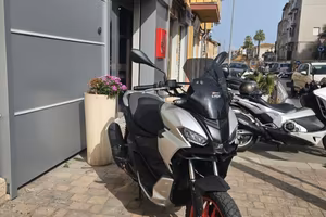 Aprilia SR GT 125 Visiera