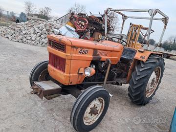 Trattore fiat 640 fiat 480 ricambi usati