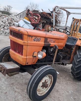 Trattore fiat 640 fiat 480 ricambi usati