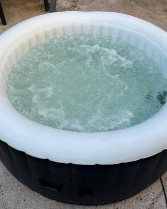 Piscina idromassaggio