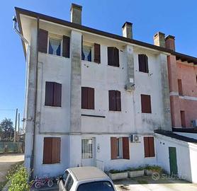 Appartamento di 89 m² con 4 locali e posto auto a 