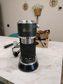 Macchina da Caffè Delonghi Dedica