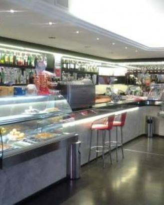 Attività / Licenza di 300 m² con più di 5 locali a
