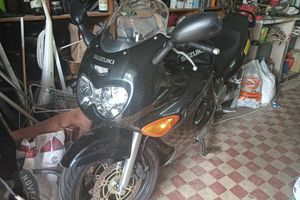 Nr. 2 Suzuki gsx 600 f