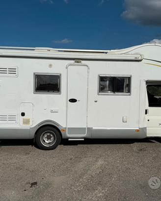 CAMPER LAIKA X 700 FORD 2.4 TD 6 POSTI ANNO 2006