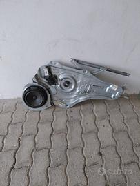 Alzavetro anteriore dx kia sportage 2010-2016