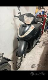 Ricambi sh 300 2010