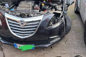 Lancia Ypsilon 1.2 GPL 5p Incidentata Solo 41.000 