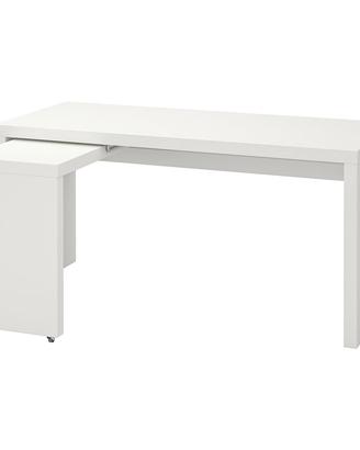 scrivania Malm Ikea