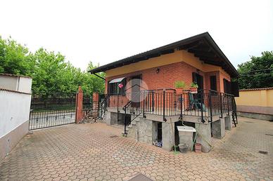 VILLA SINGOLA A BRANDIZZO