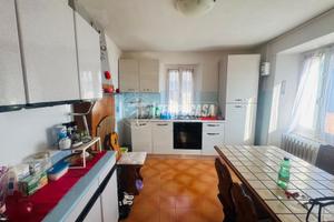 TERRATETTO DA RISTRUTTURARE CON VISTA LAGO!