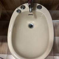 Bidet color champagne