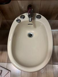 Bidet color champagne