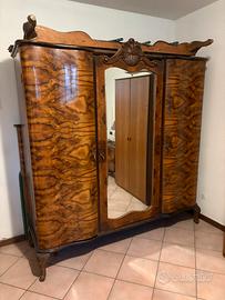 Armadio e letto in Radica